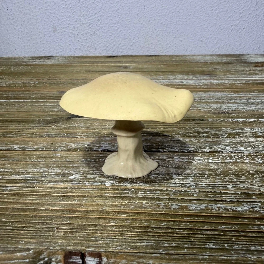 N/A vintage ceramic
